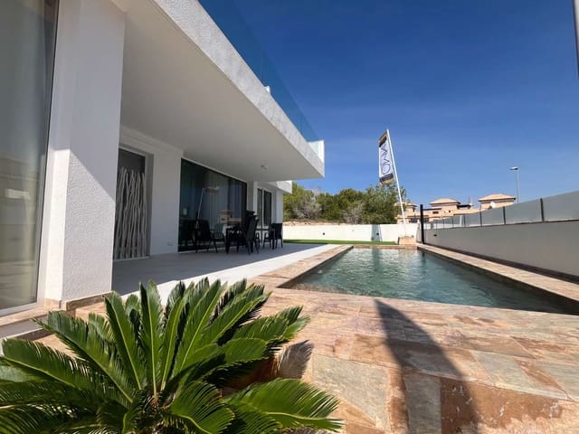 3 sovrum Villa till salu i Orihuela med pool - 575 000 € (Ref: 9294196)