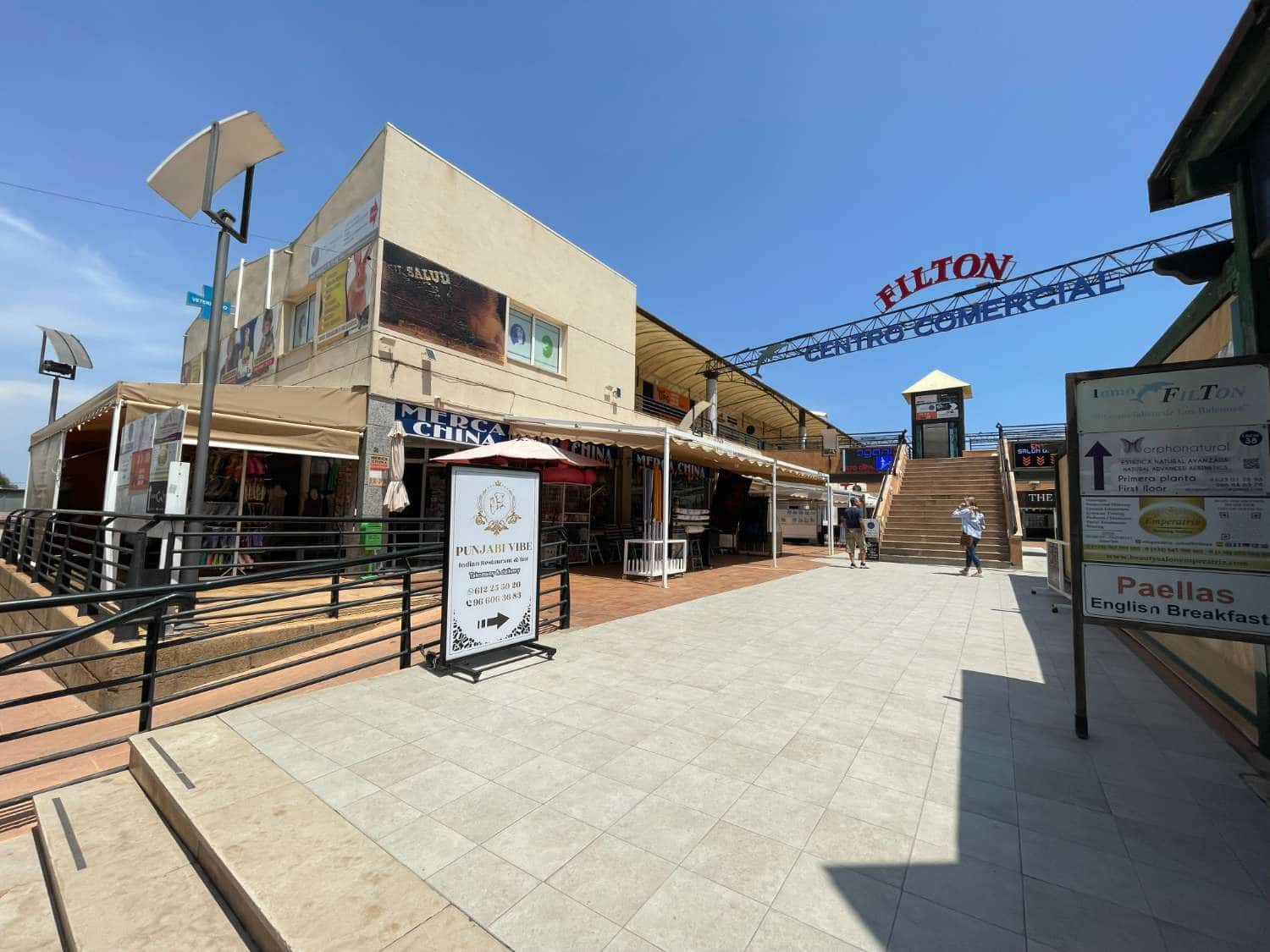 3 soveværelse Villa til salg i Torrevieja med swimmingpool - € 1.250.000 (Ref: 9310508)