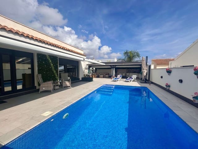 3 sovrum Villa till salu i Orihuela med pool - 475 000 € (Ref: 9321533)