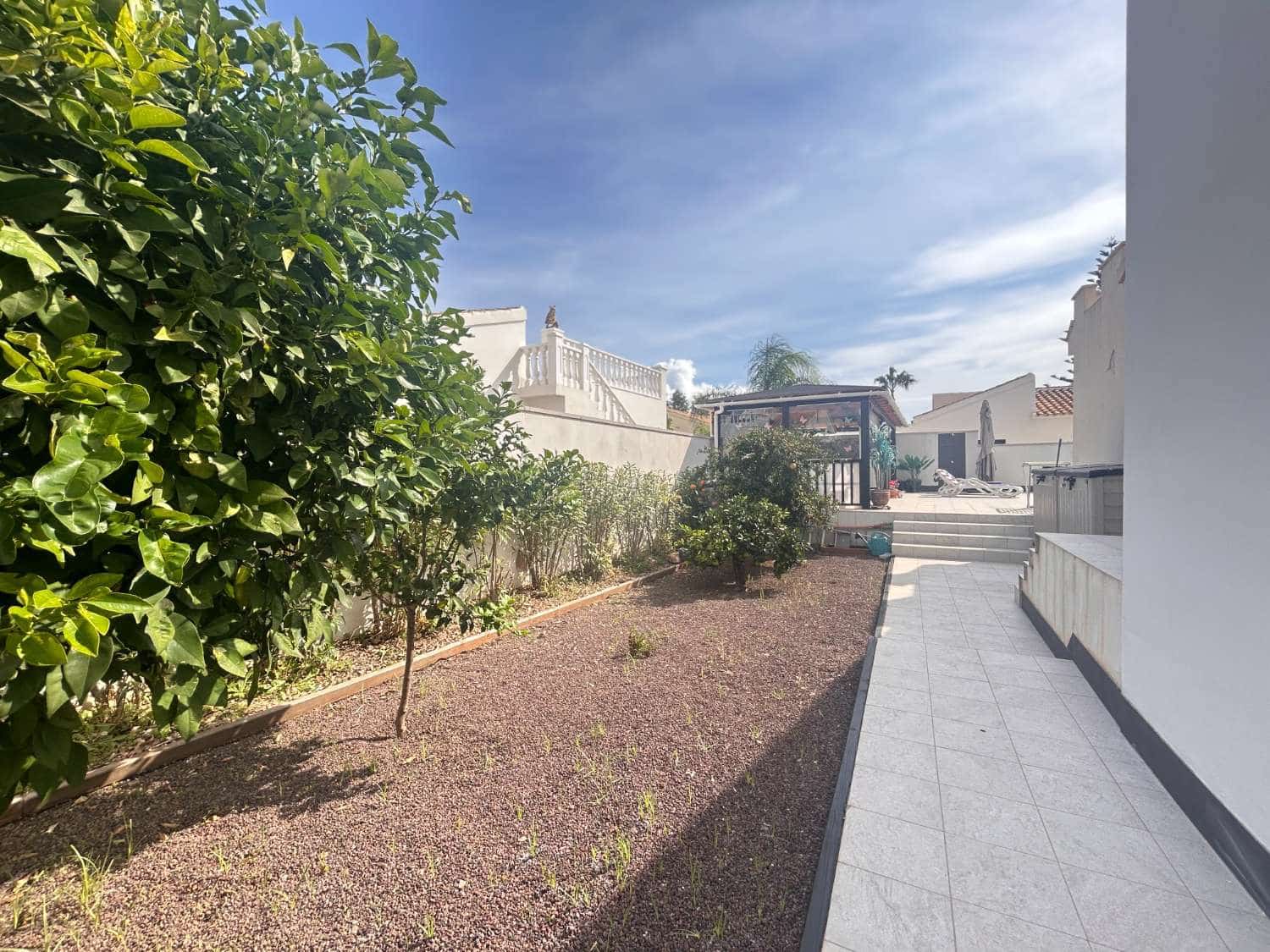 3 bedroom Villa for sale in Orihuela with pool - € 475,000 (Ref: 9321533)