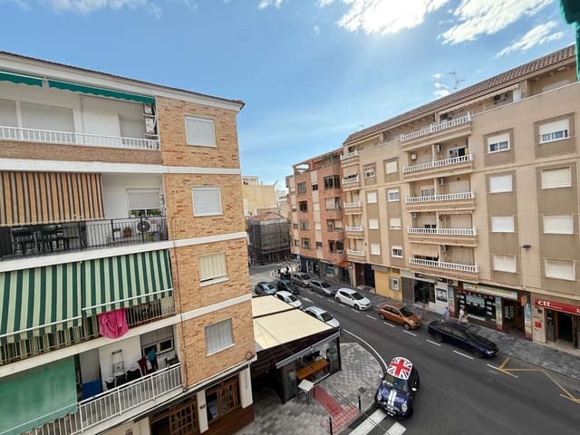 3 bedroom Flat for sale in Torrevieja - € 140,000 (Ref: 9321535)