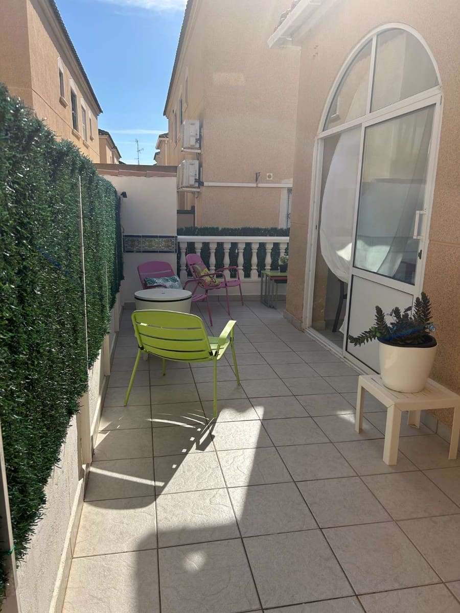 2 makuuhuone Huvila myytävänä paikassa Orihuela Costa mukana uima-altaan 
autotalli - 225 000 € (Ref: 9326016)