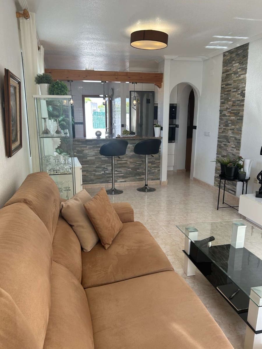 2 makuuhuone Huvila myytävänä paikassa Orihuela Costa mukana uima-altaan 
autotalli - 225 000 € (Ref: 9326016)