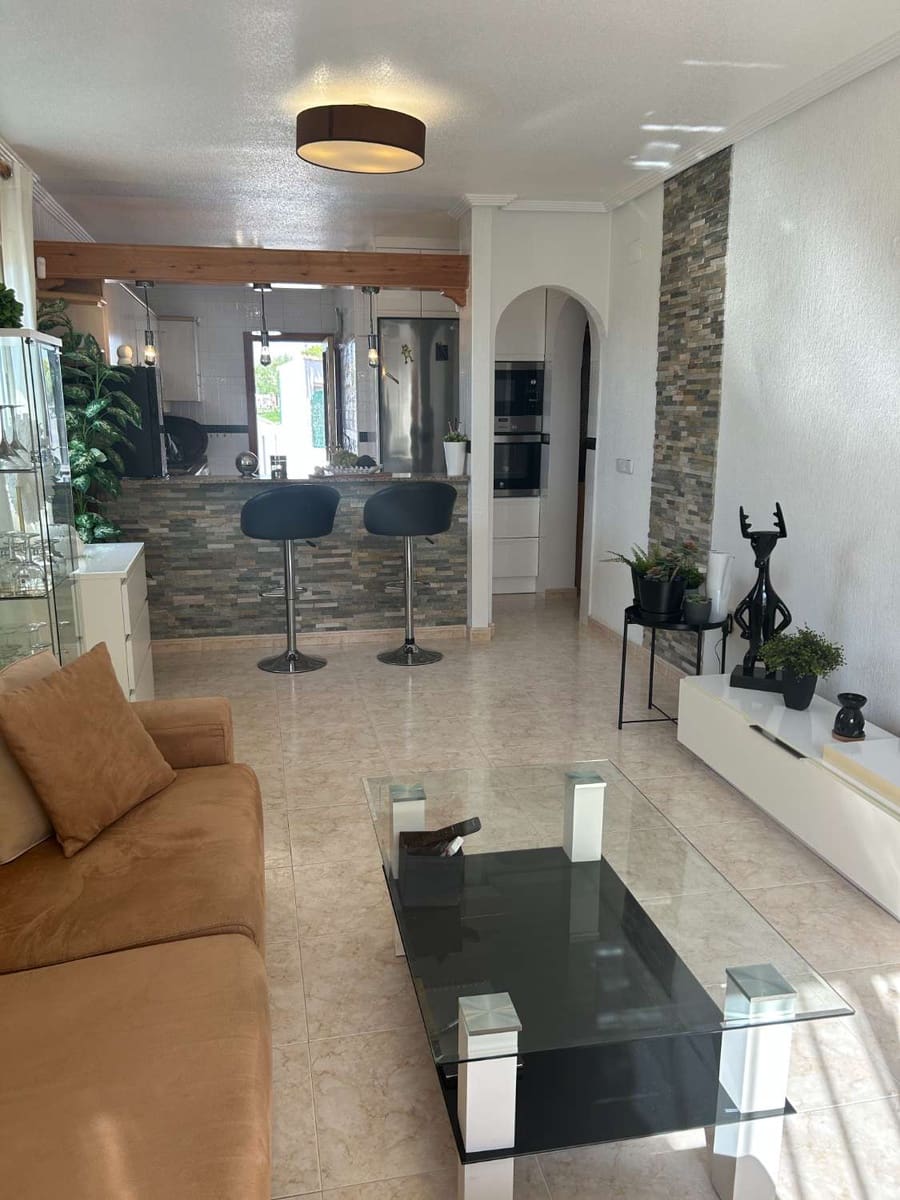 2 makuuhuone Huvila myytävänä paikassa Orihuela Costa mukana uima-altaan 
autotalli - 225 000 € (Ref: 9326016)