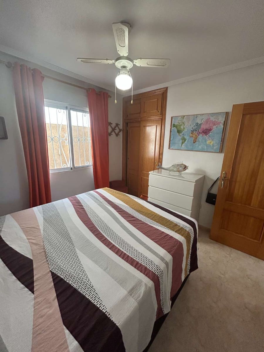 2 makuuhuone Huvila myytävänä paikassa Orihuela Costa mukana uima-altaan 
autotalli - 225 000 € (Ref: 9326016)