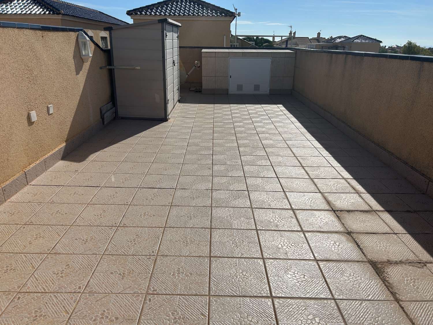 2 makuuhuone Huvila myytävänä paikassa Orihuela Costa mukana uima-altaan 
autotalli - 225 000 € (Ref: 9326016)