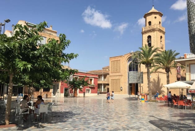 3 bedroom Beach Apartment for sale in Pilar de la Horadada with pool - € 290,000 (Ref: 9326020)