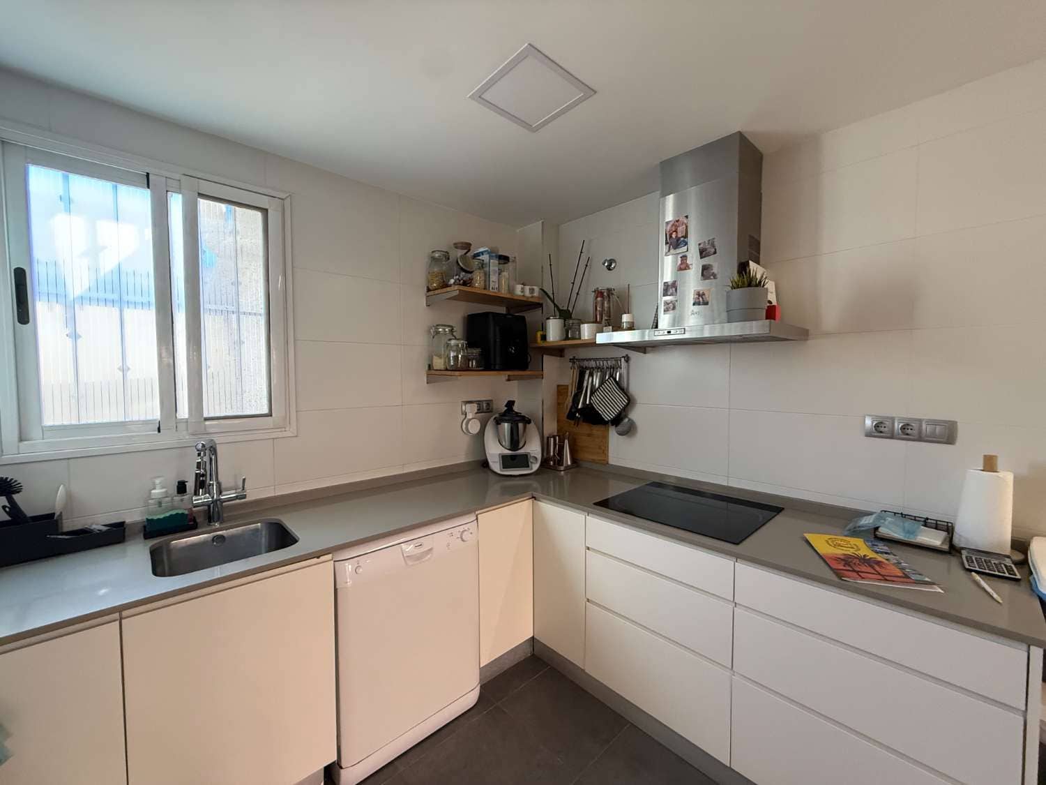 2 sovrum Strandlägenhet till salu i Torrevieja med pool - 165 000 € (Ref: 9334421)