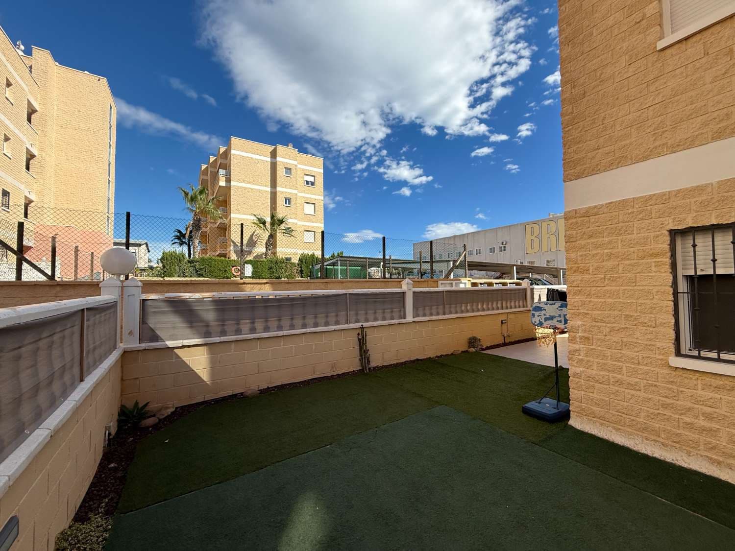 2 sovrum Strandlägenhet till salu i Torrevieja med pool - 165 000 € (Ref: 9334421)