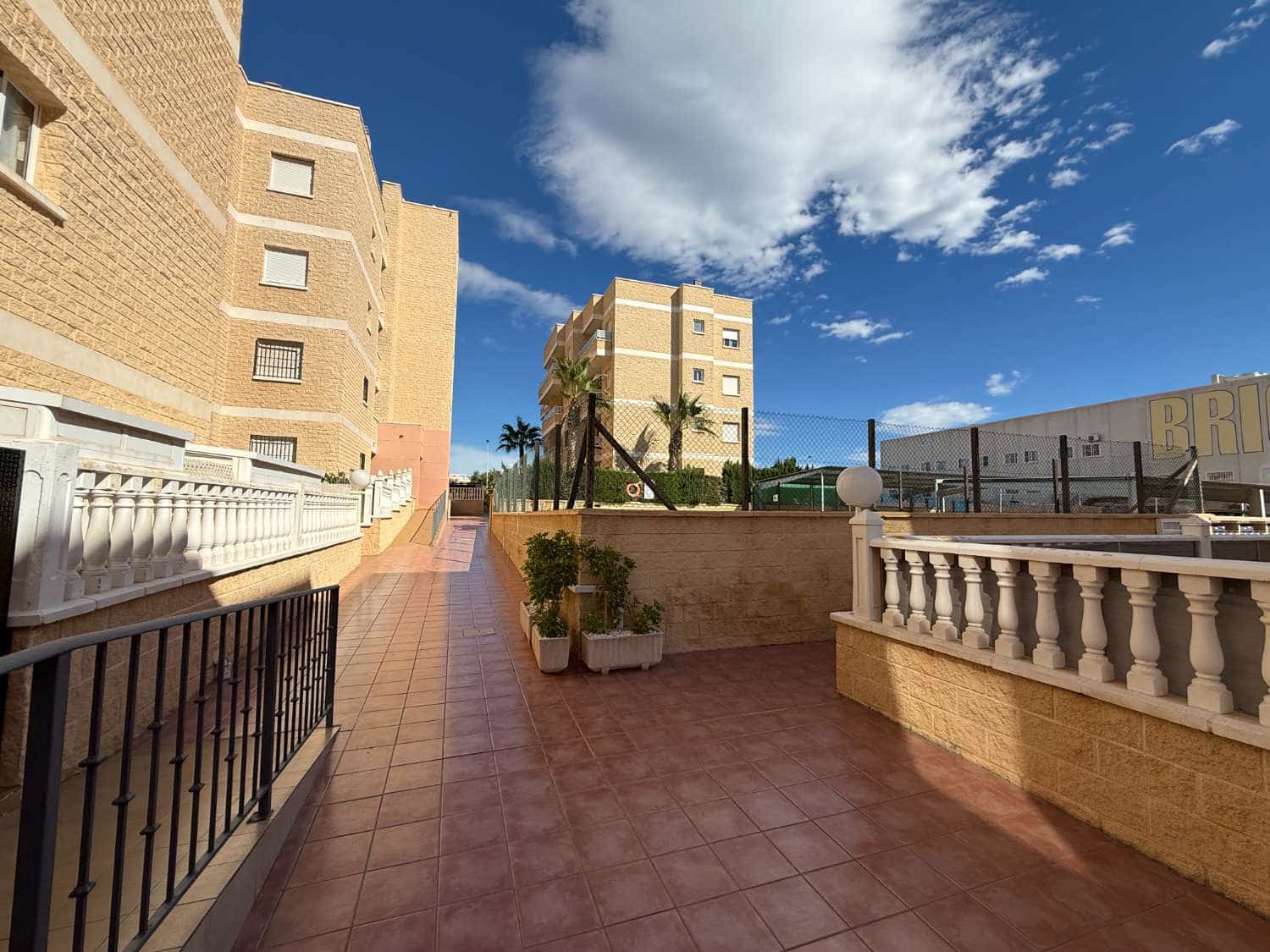 2 sovrum Strandlägenhet till salu i Torrevieja med pool - 165 000 € (Ref: 9334421)