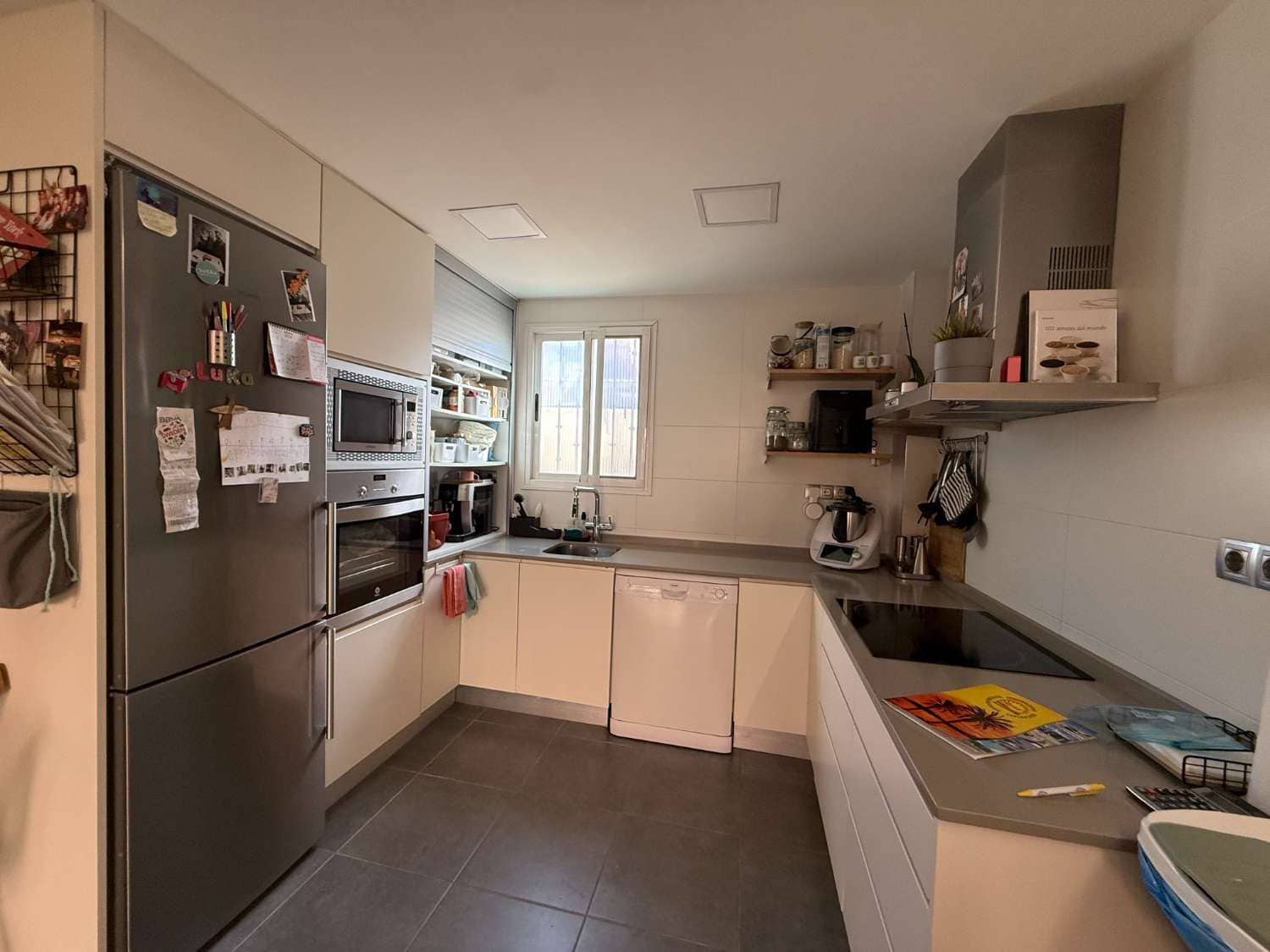 2 sovrum Strandlägenhet till salu i Torrevieja med pool - 165 000 € (Ref: 9334421)