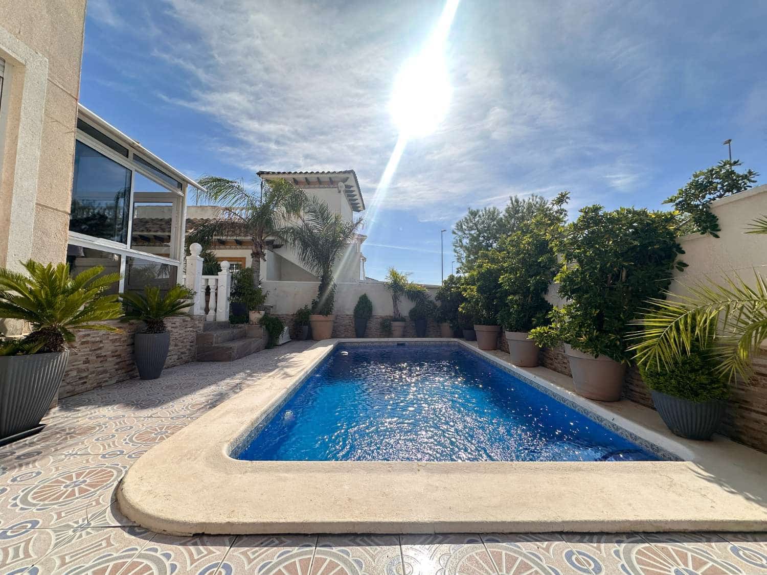 4 bedroom Villa for sale in La Zenia with pool - € 399,000 (Ref: 9337551)