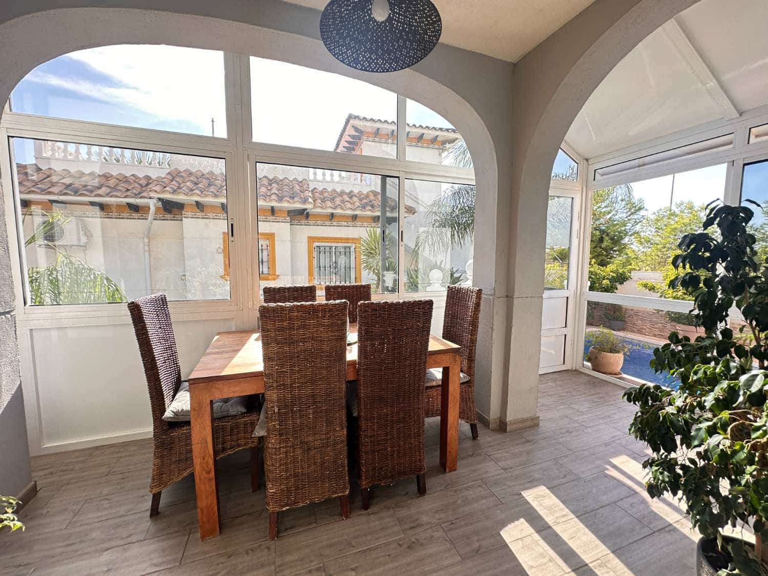 4 bedroom Villa for sale in La Zenia with pool - € 399,000 (Ref: 9337551)