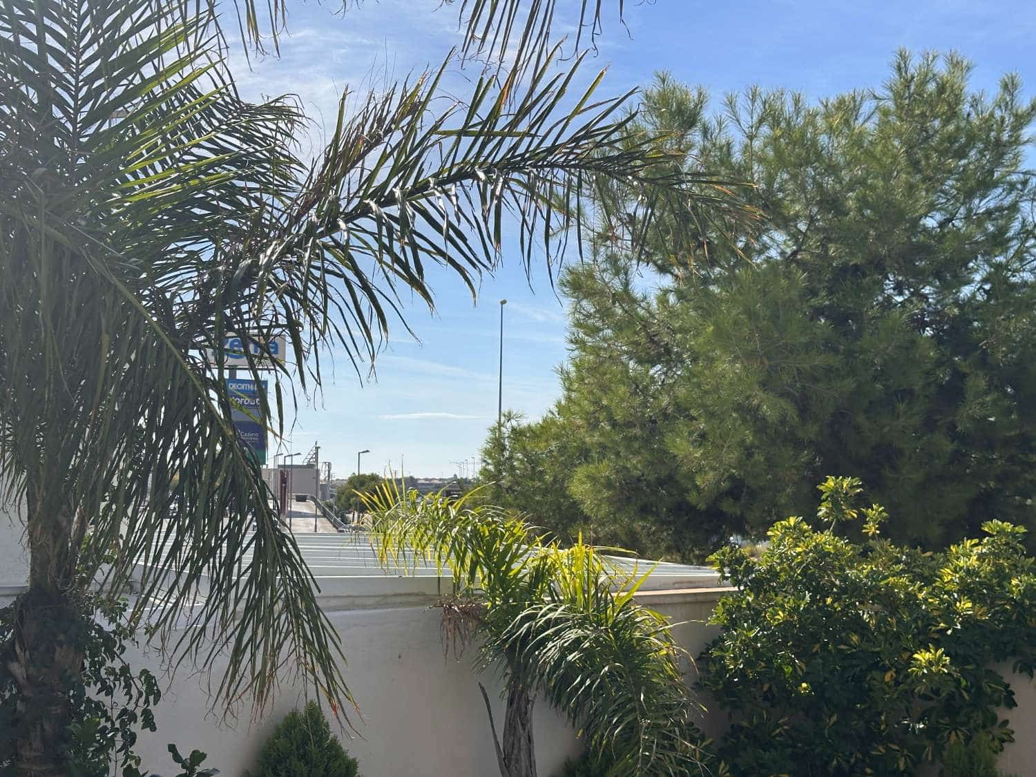 4 bedroom Villa for sale in La Zenia with pool - € 399,000 (Ref: 9337551)