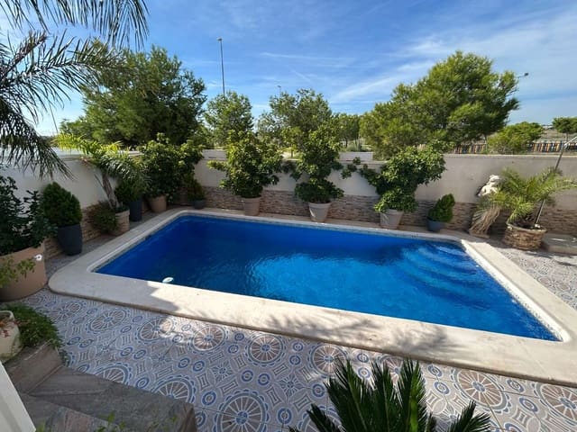 4 makuuhuone Huvila myytävänä paikassa La Zenia, Orihuela mukana uima-altaan - 399 000 € (Ref: 9337551)