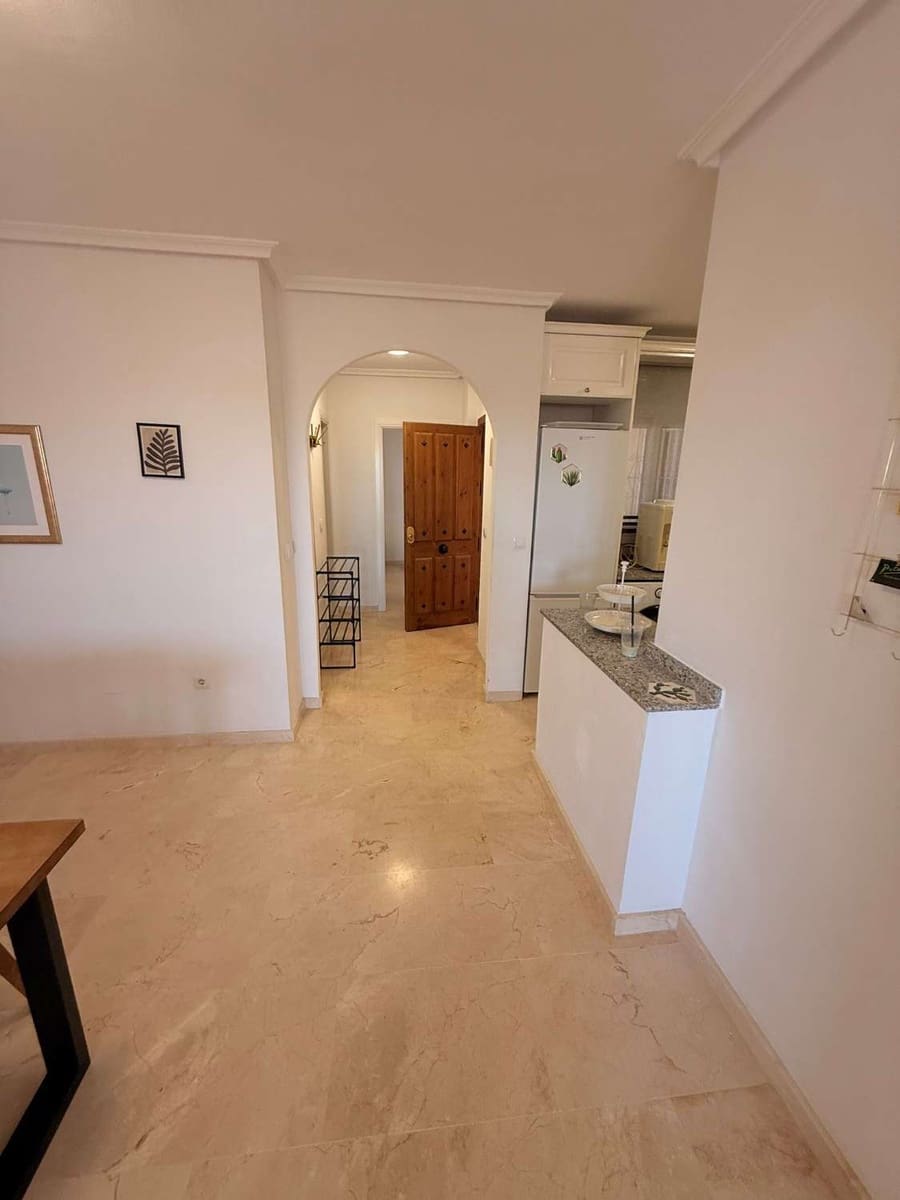 2 soveværelse Strandlejlighed til salg i Orihuela med swimmingpool garage - € 189.900 (Ref: 9346896)