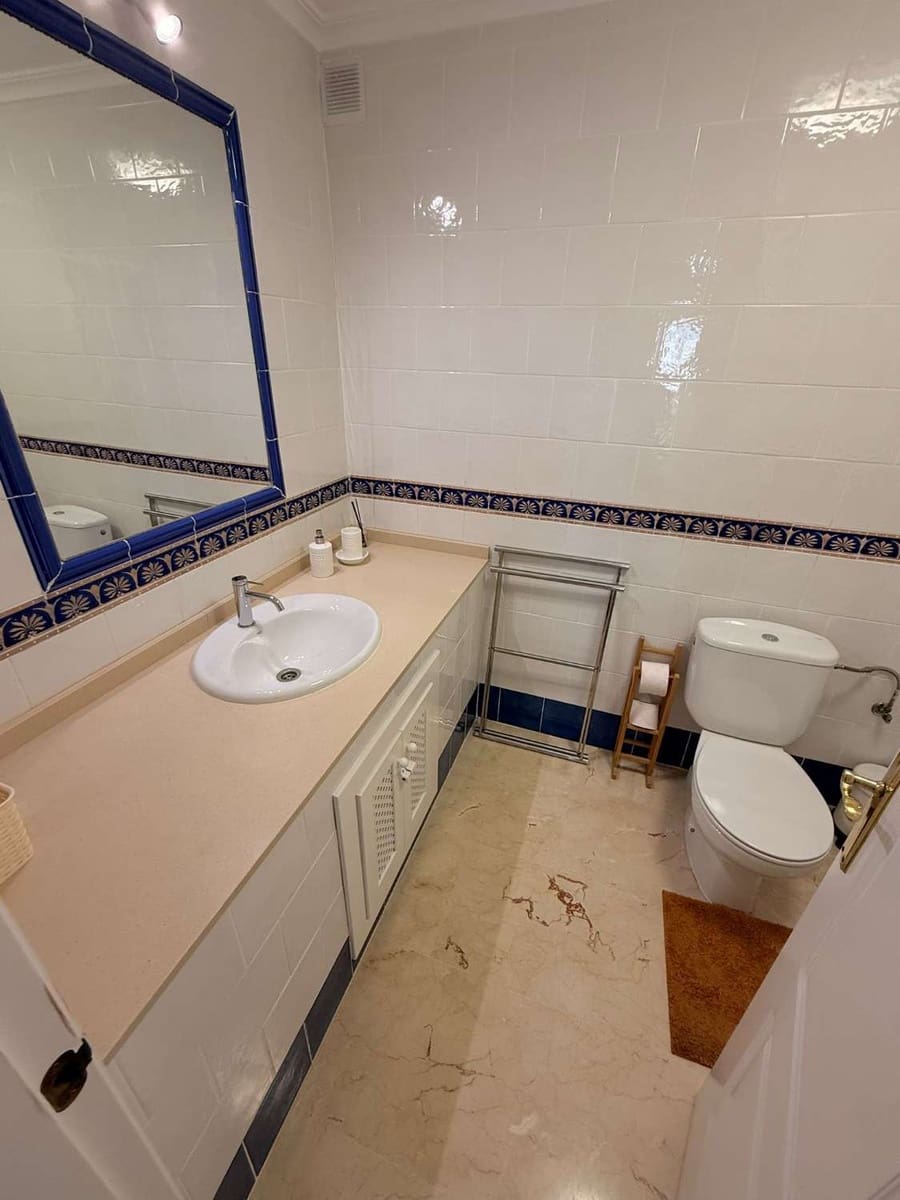 2 soveværelse Strandlejlighed til salg i Orihuela med swimmingpool garage - € 189.900 (Ref: 9346896)