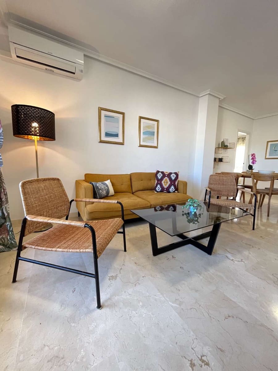 2 soveværelse Strandlejlighed til salg i Orihuela med swimmingpool garage - € 189.900 (Ref: 9346896)