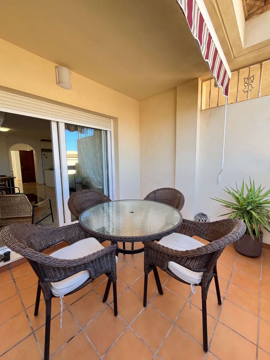 2 soveværelse Strandlejlighed til salg i Orihuela med swimmingpool garage - € 189.900 (Ref: 9346896)