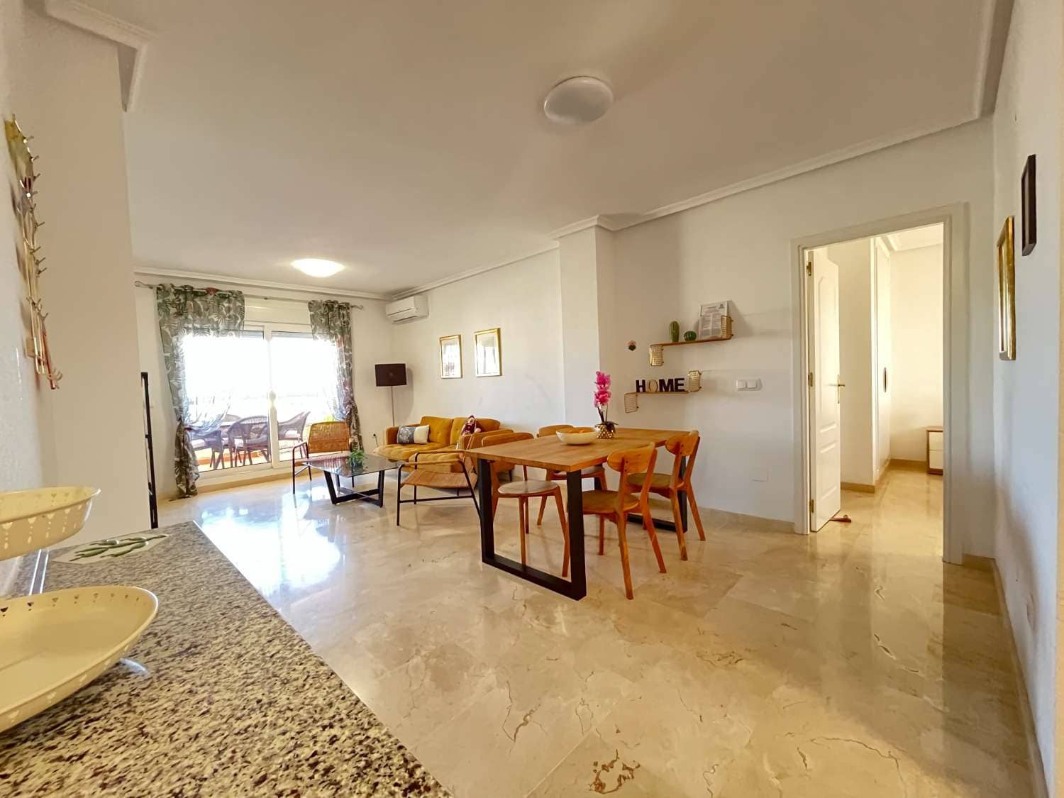 2 soveværelse Strandlejlighed til salg i Orihuela med swimmingpool garage - € 189.900 (Ref: 9346896)