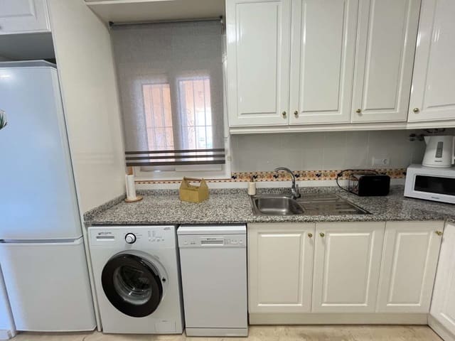 2 soveværelse Strandlejlighed til salg i Orihuela med swimmingpool garage - € 189.900 (Ref: 9346896)