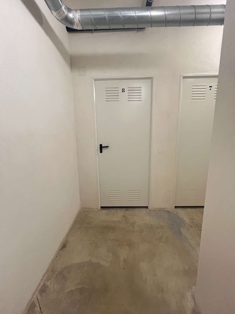 3 bedroom Beach Apartment for sale in Torrevieja with pool - € 302,000 (Ref: 9361976)