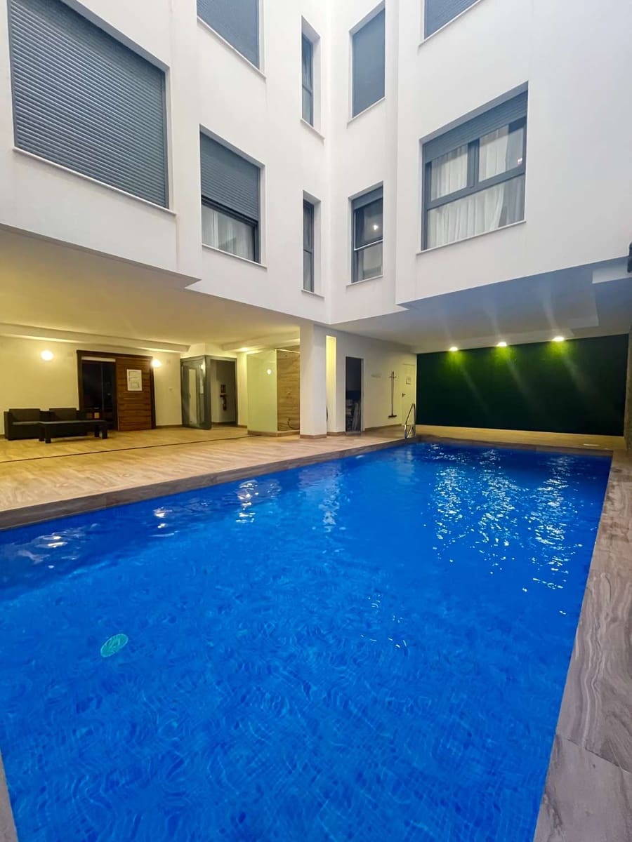 3 bedroom Beach Apartment for sale in Torrevieja with pool - € 302,000 (Ref: 9361976)