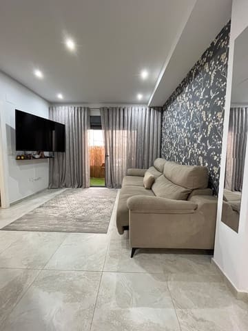 3 slaapkamer Strandappartement te koop in Torrevieja met zwembad - € 299.900 (Ref: 9361976)