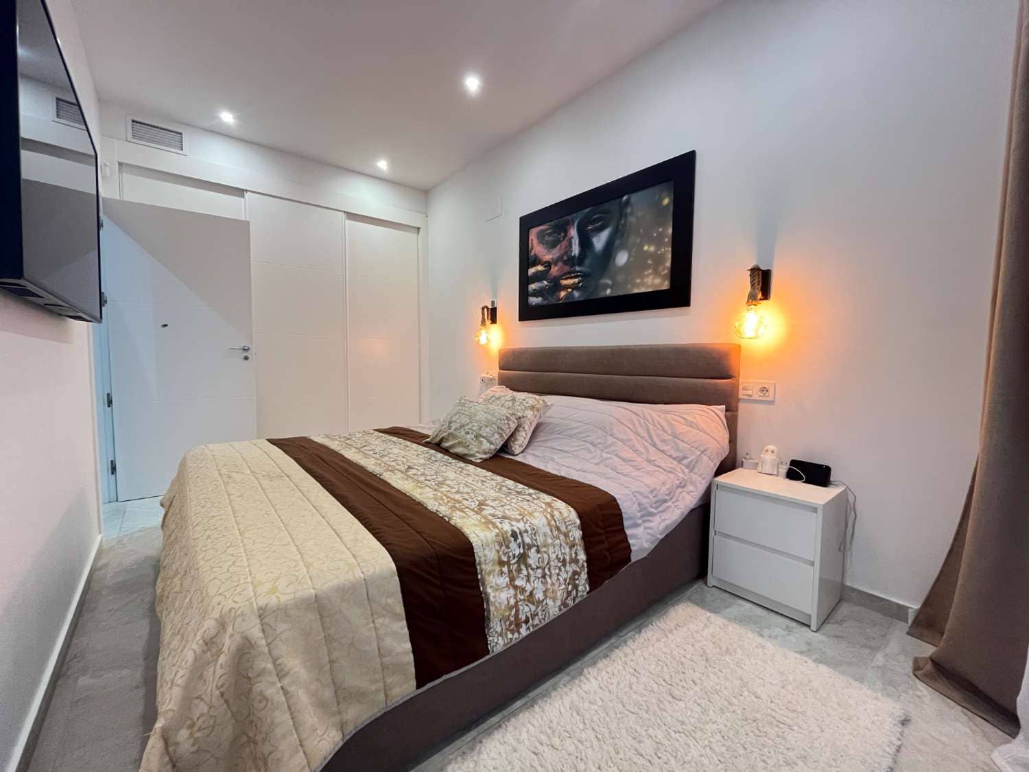 3 bedroom Beach Apartment for sale in Torrevieja with pool - € 302,000 (Ref: 9361976)