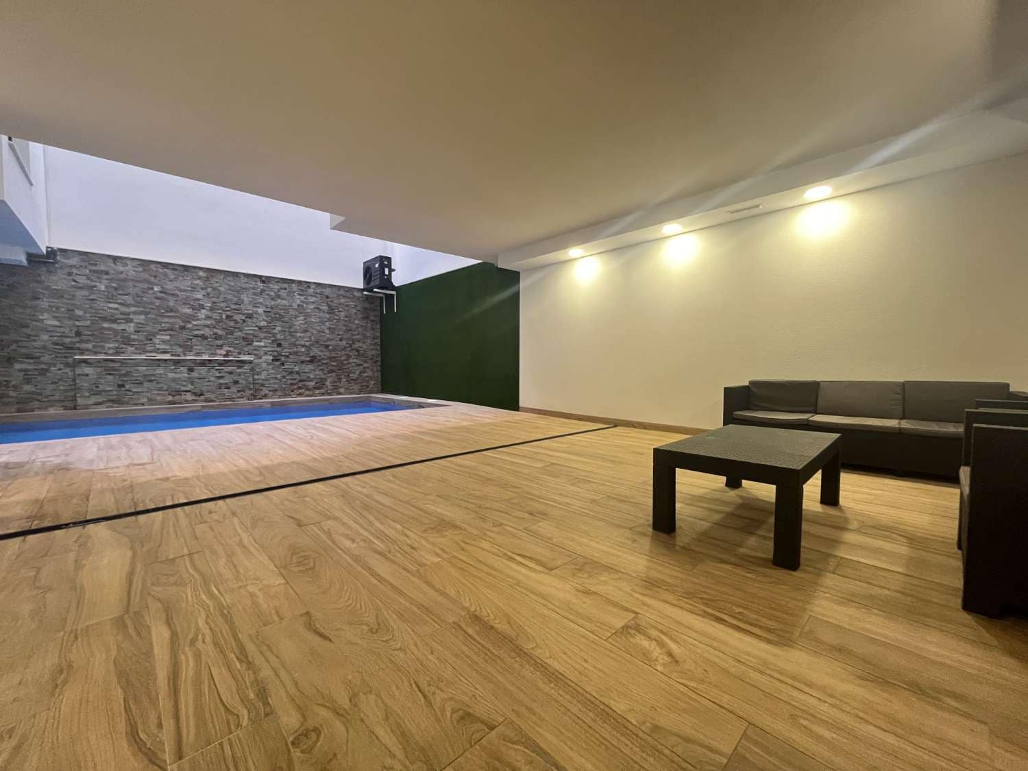 3 bedroom Beach Apartment for sale in Torrevieja with pool - € 302,000 (Ref: 9361976)