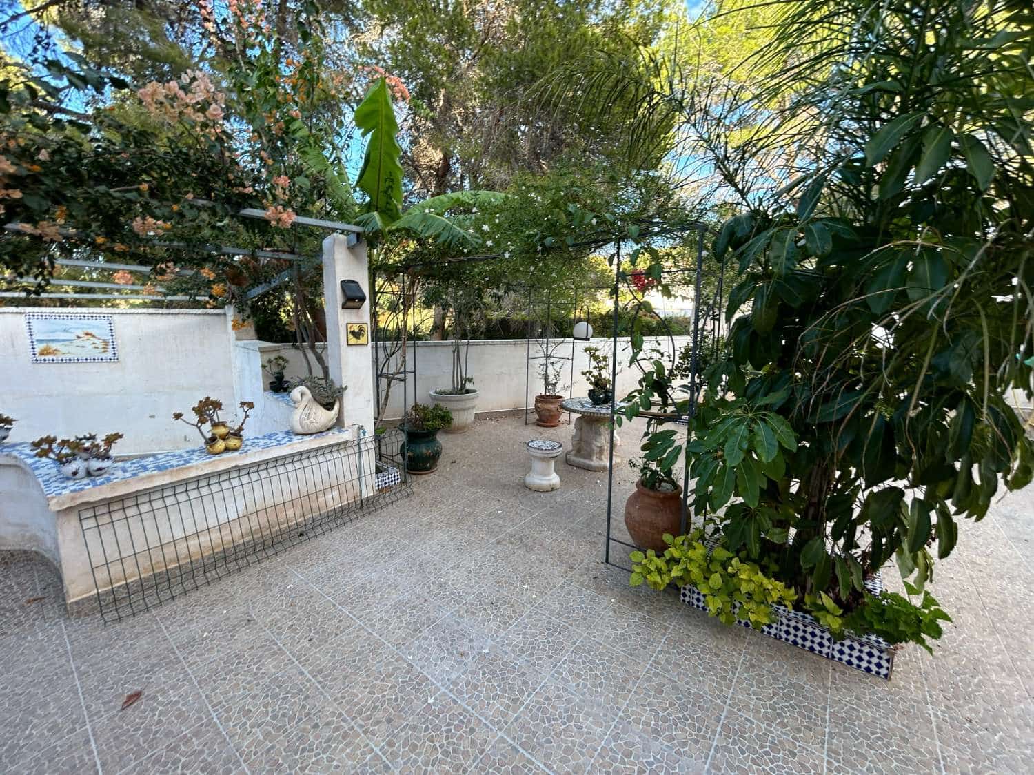 5 bedroom Villa for sale in Torrevieja with pool - € 470,000 (Ref: 9387558)