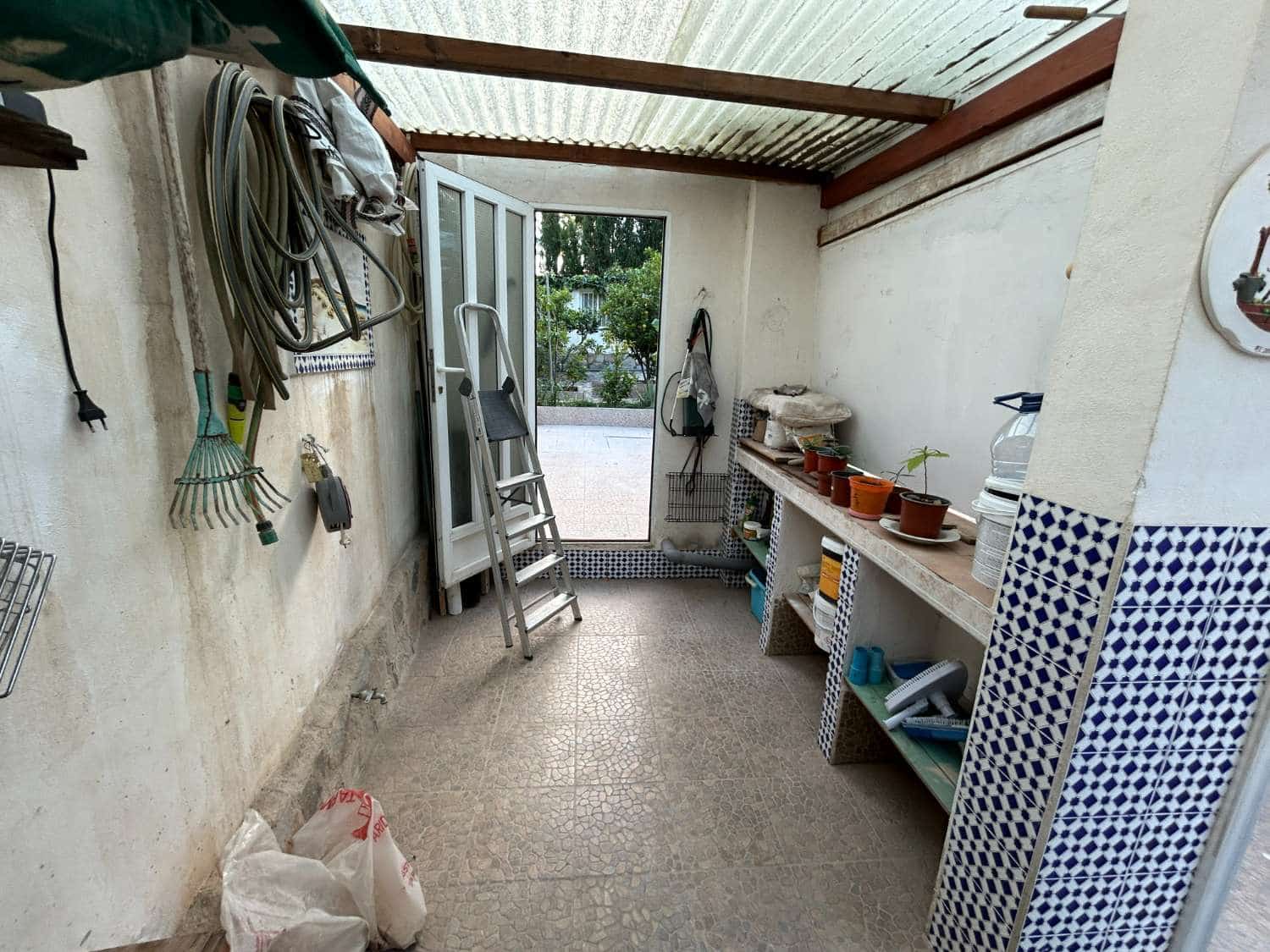 5 bedroom Villa for sale in Torrevieja with pool - € 470,000 (Ref: 9387558)