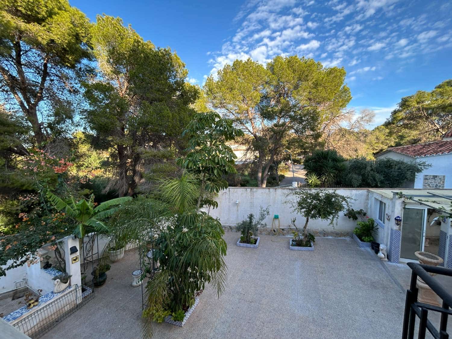 5 bedroom Villa for sale in Torrevieja with pool - € 470,000 (Ref: 9387558)