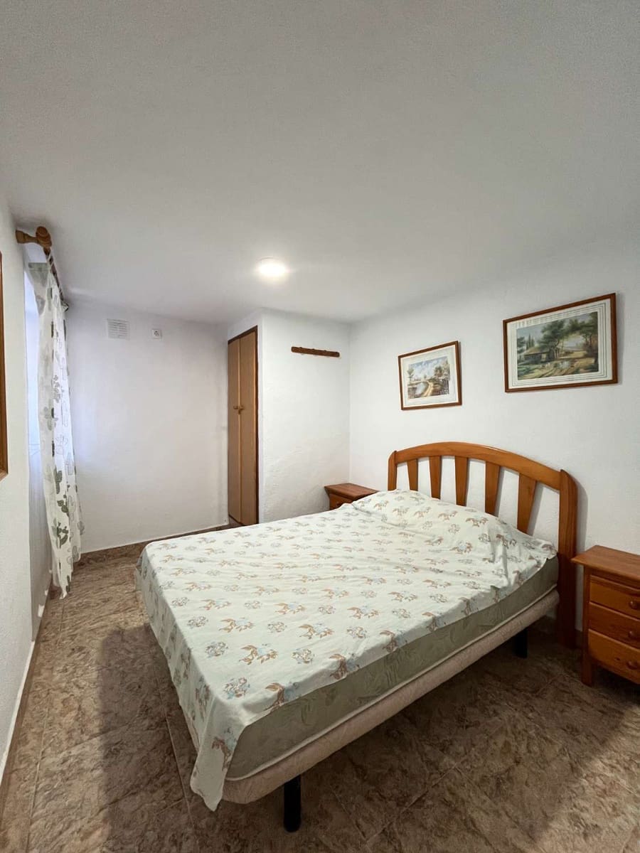 5 bedroom Villa for sale in Torrevieja with pool - € 470,000 (Ref: 9387558)