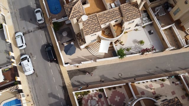 3 sypialnia Mieszkanie na sprzedaż w Las Filipinas z basenem garażem - 249 000 € (Ref: 9403108)