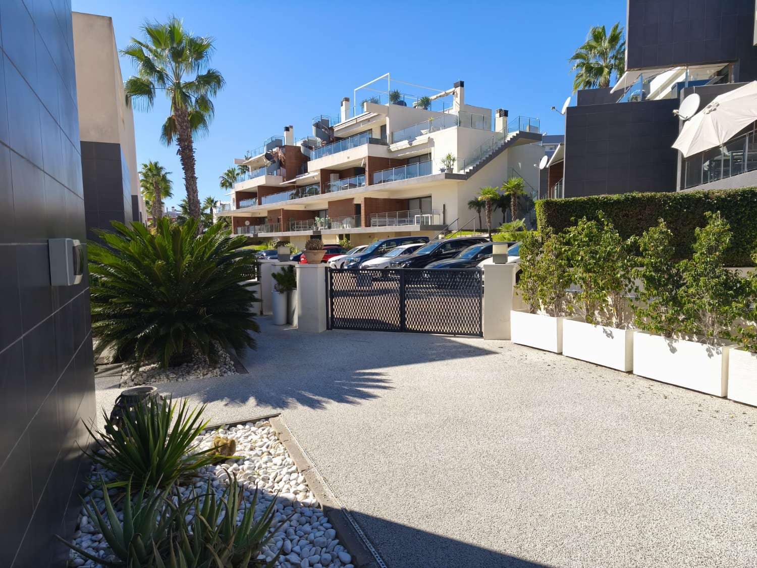 3 bedroom Villa for sale in Orihuela with pool - € 339,000 (Ref: 9415649)