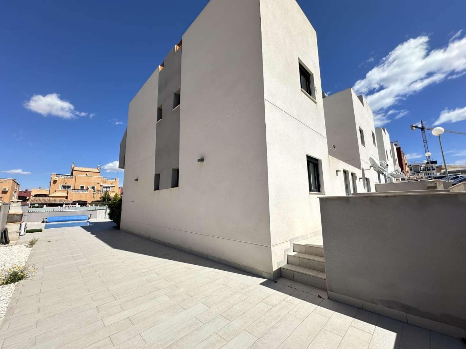 2 soverom Strandleiligheter til salgs i Orihuela Costa med svømmebasseng garasje - € 224 999 (Ref: 9419282)