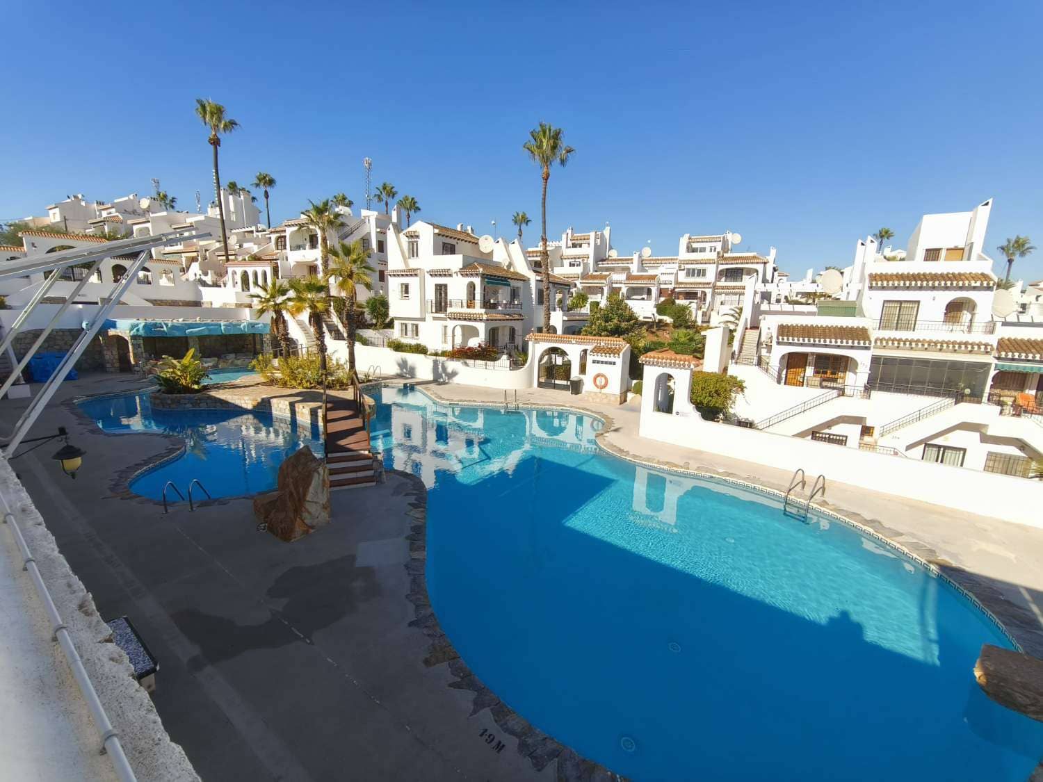 4 soveværelse Bungalow til salg i Orihuela med swimmingpool - € 265.000 (Ref: 9426920)