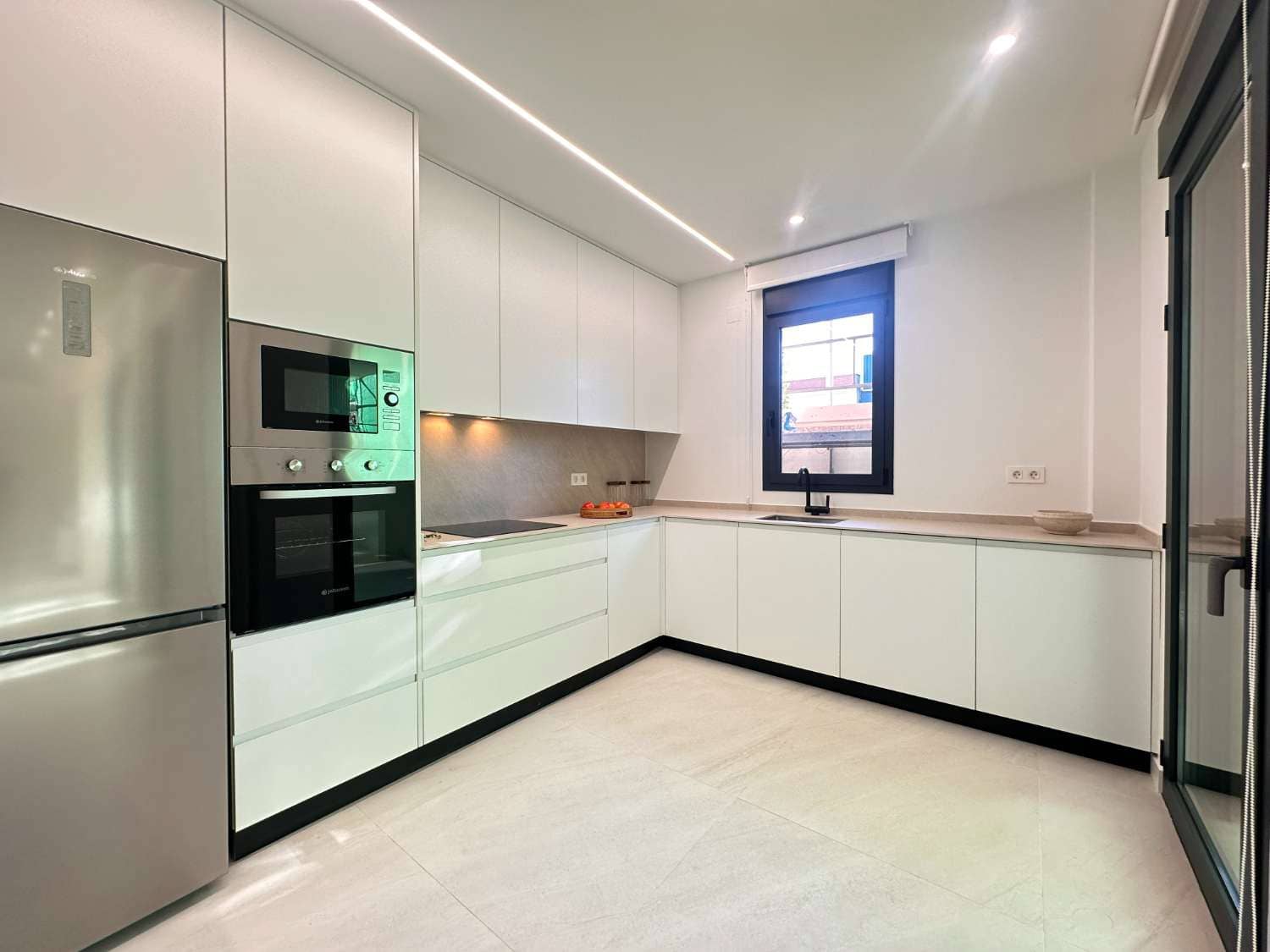 3 makuuhuone Ranta-asunto myytävänä paikassa San Pedro del Pinatar mukana uima-altaan - 293 900 € (Ref: 9448936)