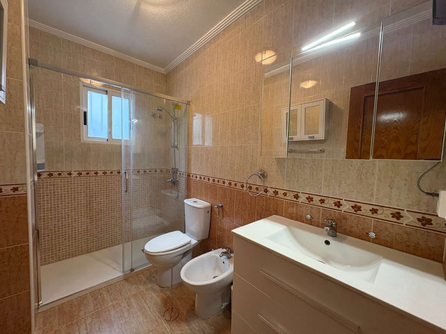 1 sovrum Lägenhet till salu i Orihuela med pool - 138 000 € (Ref: 9455923)