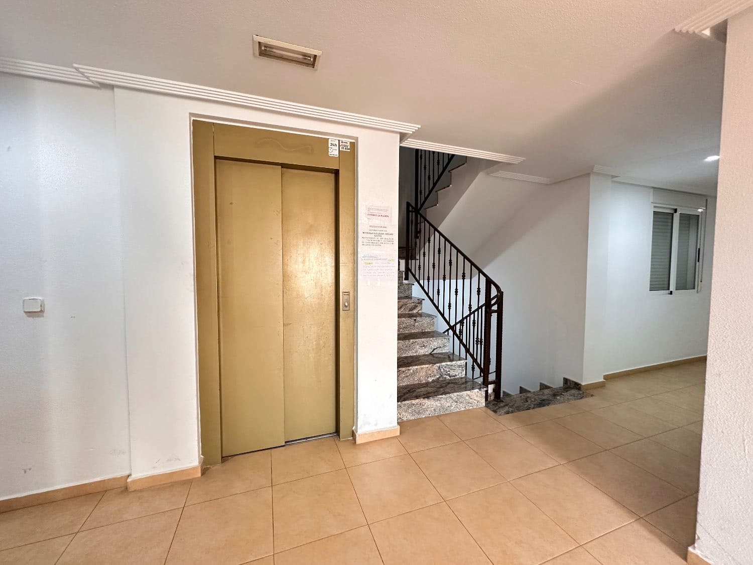 2 soverom Strandleiligheter til salgs i Pilar de la Horadada med garasje - € 159 000 (Ref: 9468165)