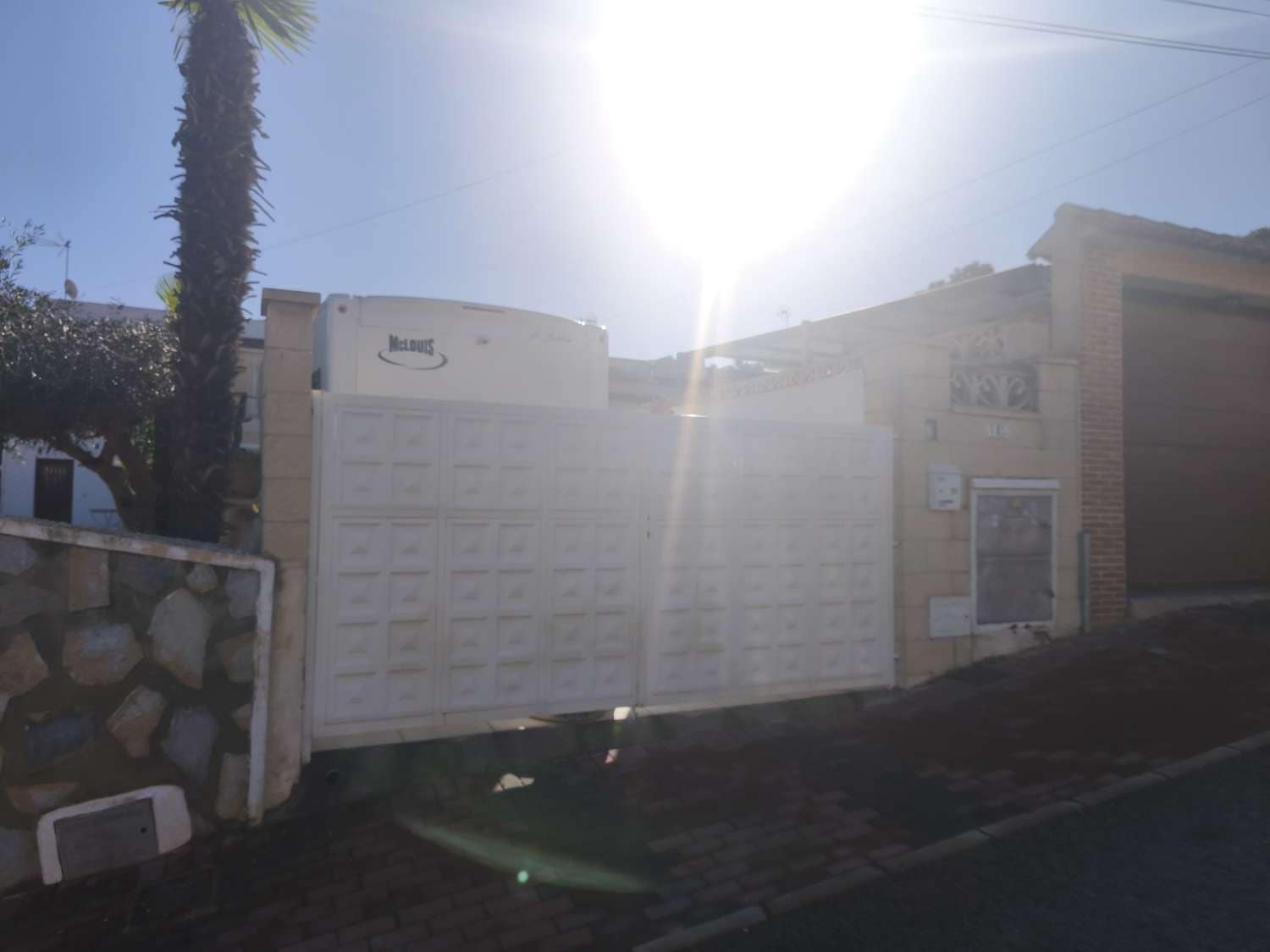 3 makuuhuone Bungalow myytävänä paikassa Torrevieja mukana 
autotalli - 169 999 € (Ref: 9481888)