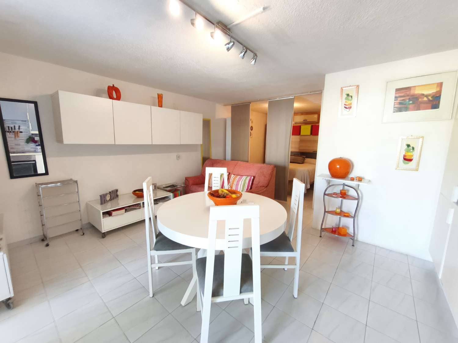 3 makuuhuone Bungalow myytävänä paikassa Torrevieja mukana 
autotalli - 169 999 € (Ref: 9481888)