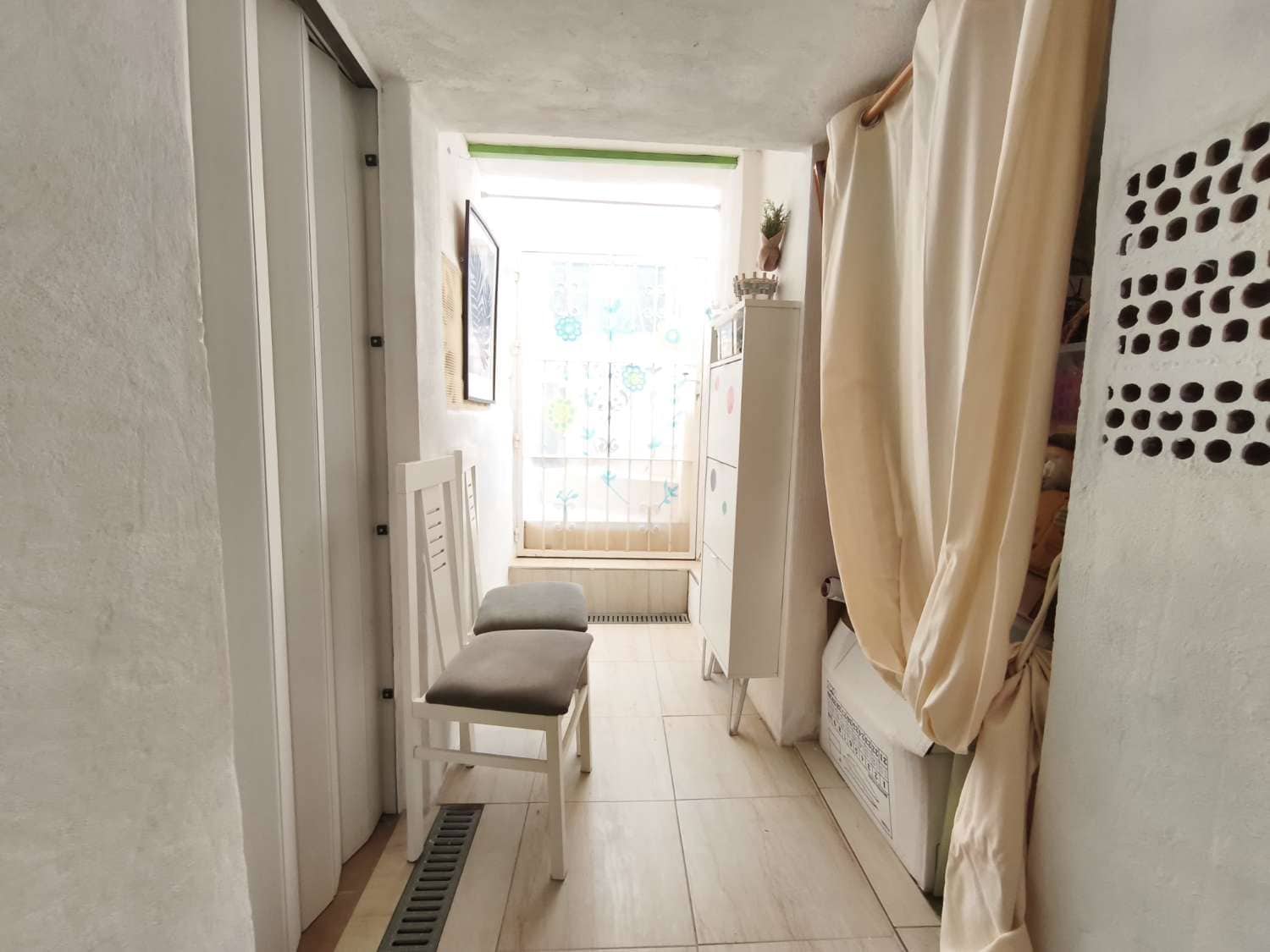 3 makuuhuone Bungalow myytävänä paikassa Torrevieja mukana 
autotalli - 169 999 € (Ref: 9481888)