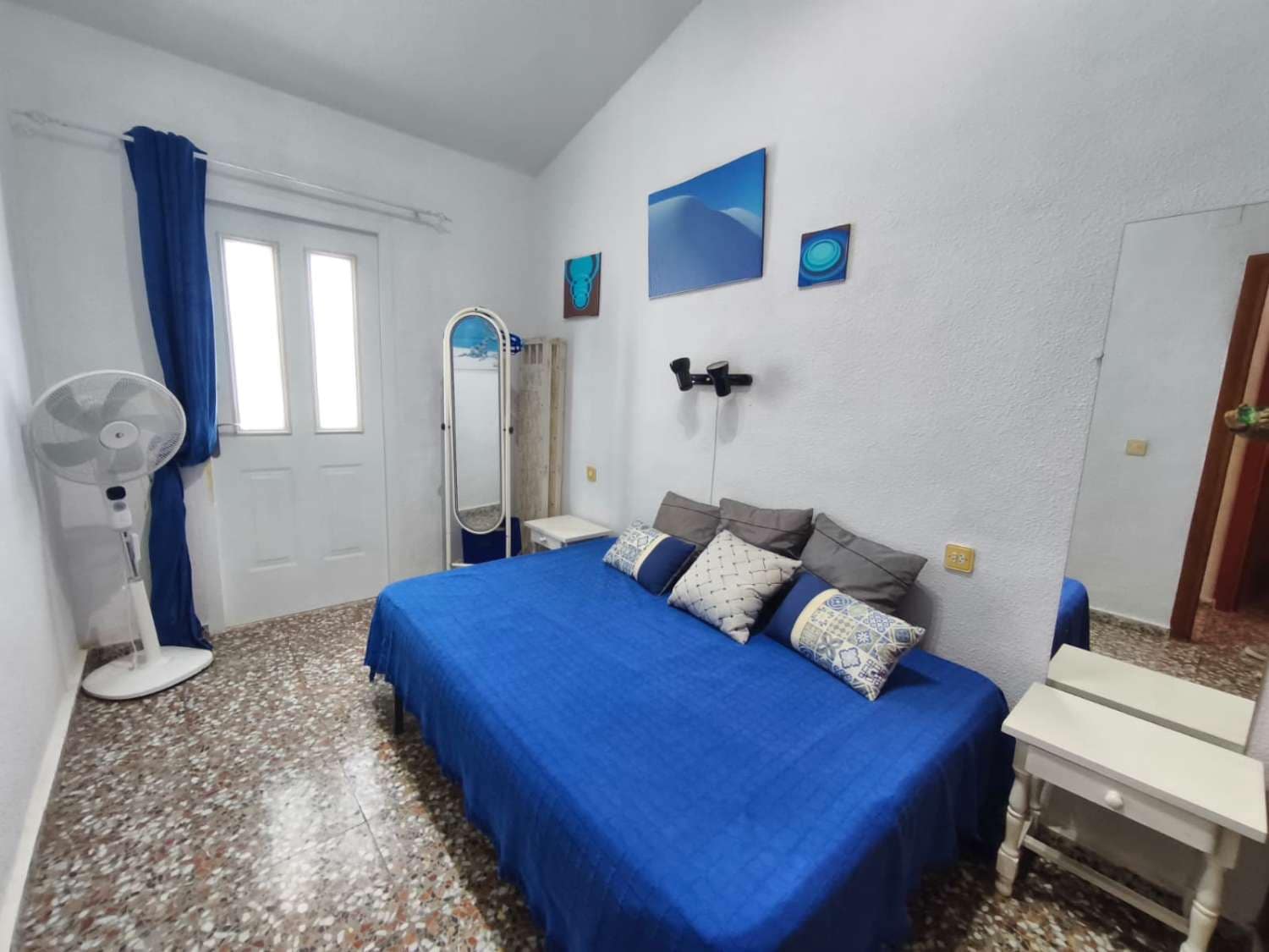 3 makuuhuone Bungalow myytävänä paikassa Torrevieja mukana 
autotalli - 169 999 € (Ref: 9481888)