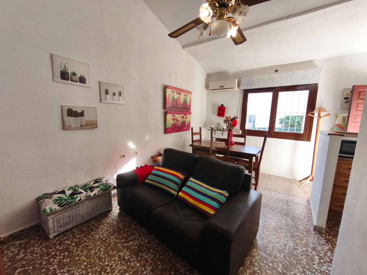 3 makuuhuone Bungalow myytävänä paikassa Torrevieja mukana 
autotalli - 169 999 € (Ref: 9481888)