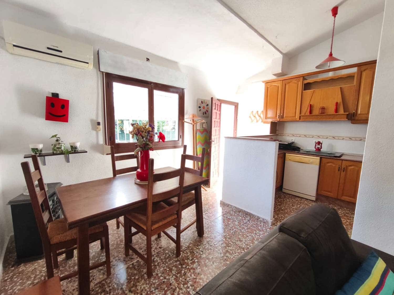 3 makuuhuone Bungalow myytävänä paikassa Torrevieja mukana 
autotalli - 169 999 € (Ref: 9481888)