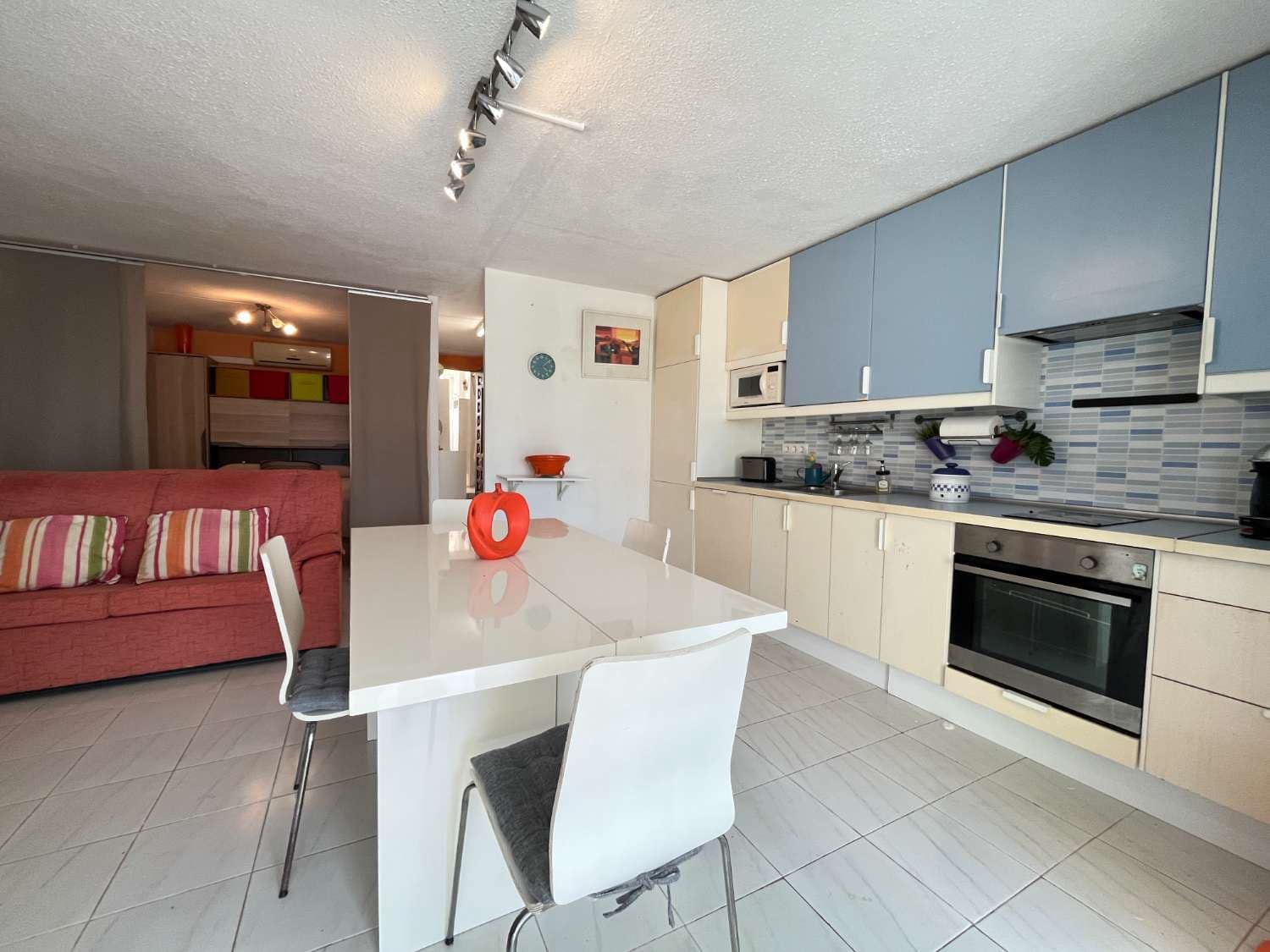 3 soveværelse Byhus til salg i Torrevieja med garage - € 169.999 (Ref: 9481888)