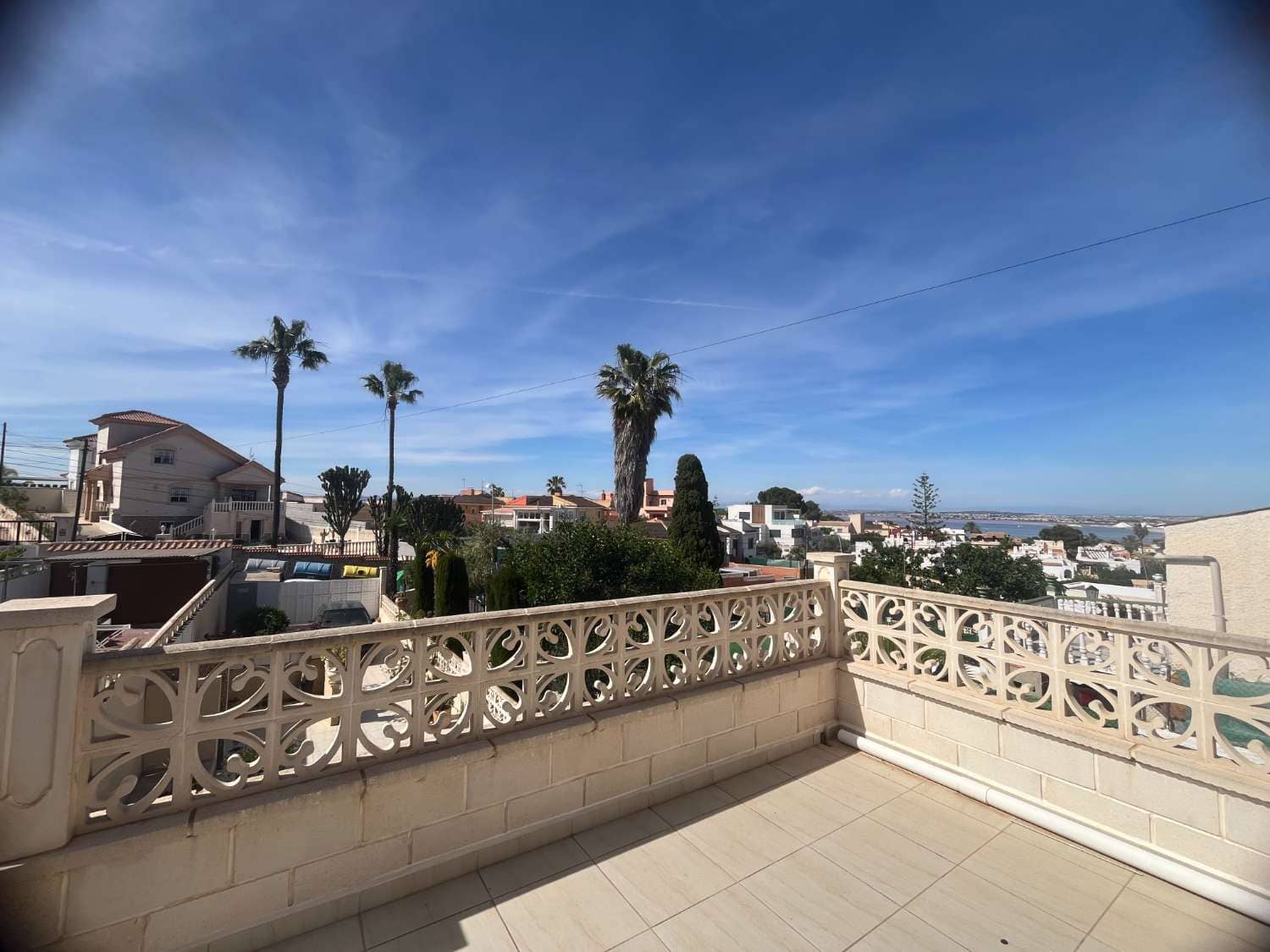 3 soveværelse Byhus til salg i Torrevieja med garage - € 169.999 (Ref: 9481888)