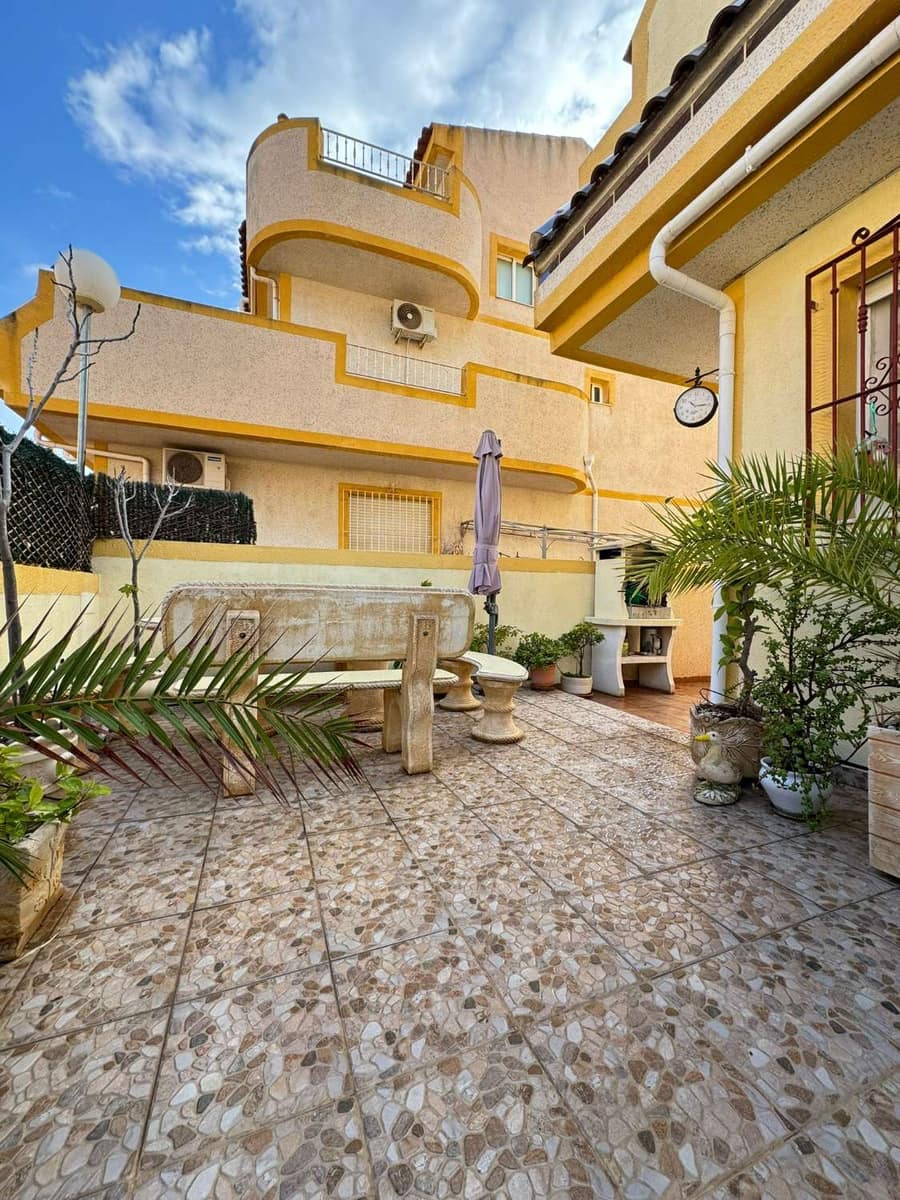 3 bedroom Flat for sale in Orihuela with pool garage - € 185,000 (Ref: 9488198)